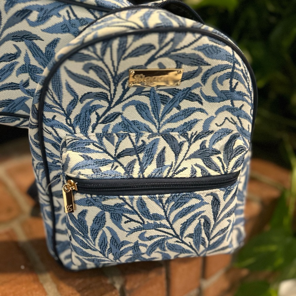 Blue Leaf Pattern Backpack - Picture 10 of 10